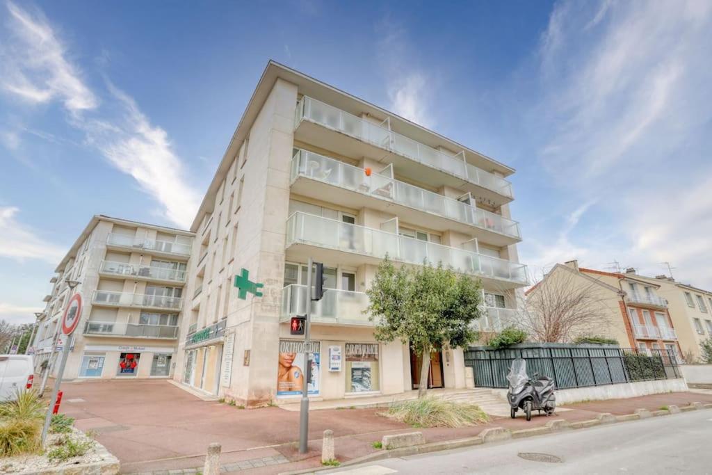 Le Majestic Blue - Metro 8/Hopital Henri Mondor Creteil Bagian luar foto